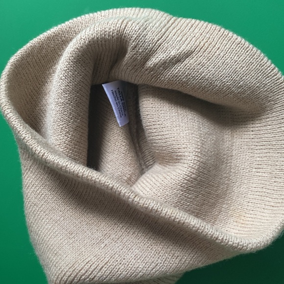 Tan beanie - Picture 10 of 14